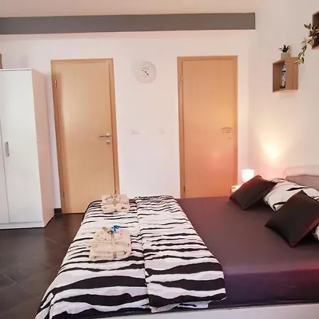 Trabakul Apartamento *