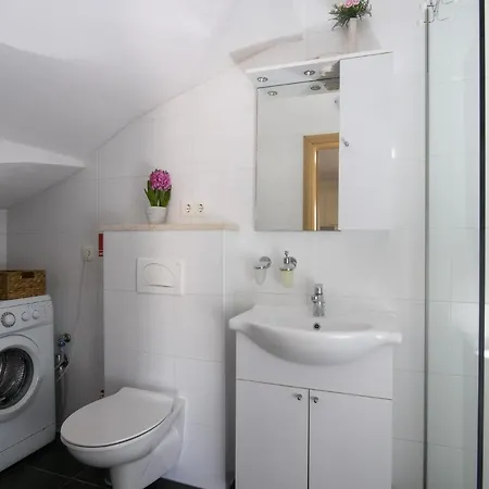 Trabakul Apartamento *